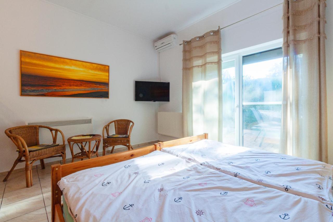 Hotel Casa Ana Vama Veche Esterno foto