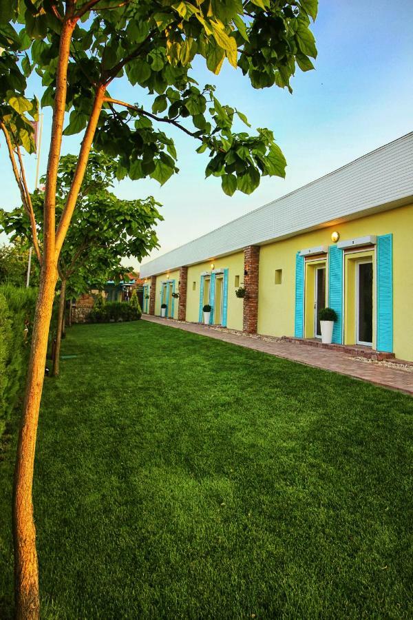 Hotel Casa Ana Vama Veche Esterno foto